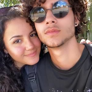 Meet your Posher, Lia